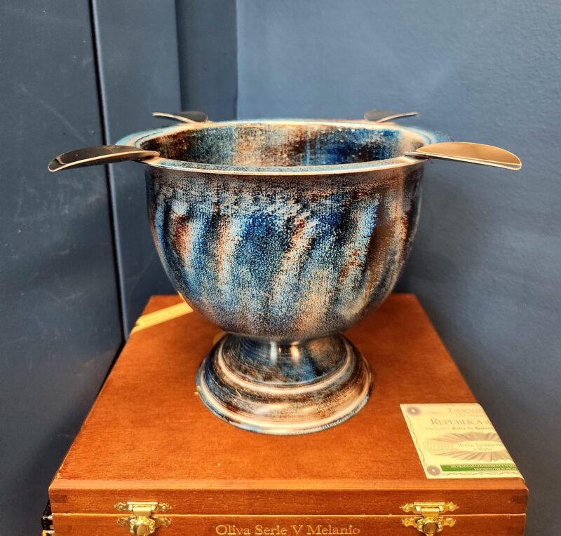 Stinky Style Ashtray Black or Cosmic Blue - 4ct