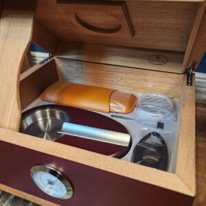 Deluxe Humidor w/Kit - Cherry - Image 2