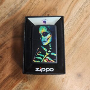 Zippo Glowing Skull Lighter - Image 2
