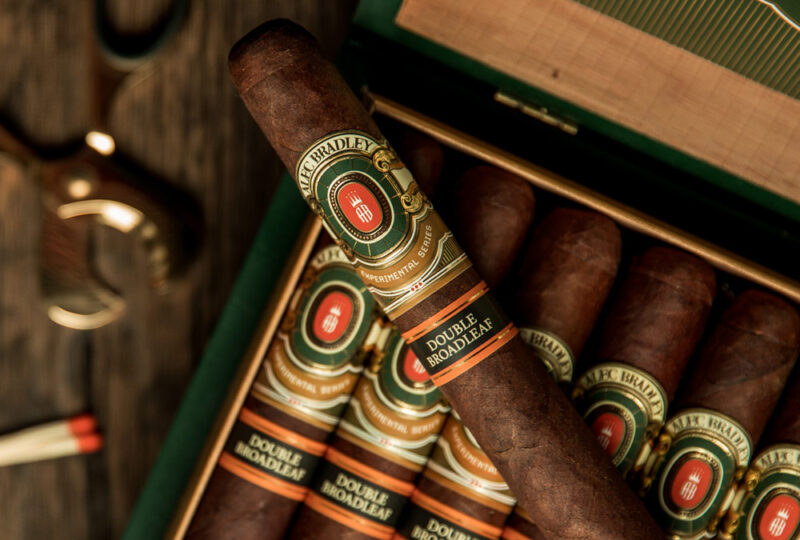 Alec Bradley Double Broadleaf Toro - Single
