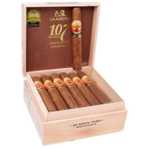 La Aurora 107 Nic.  Gran Toro - Single