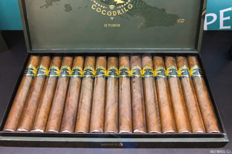 Warped Cocodrilo Toro - Single