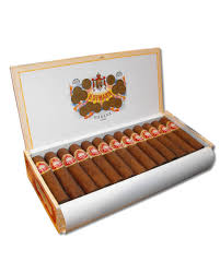 H. Upmann Half Corona - Single