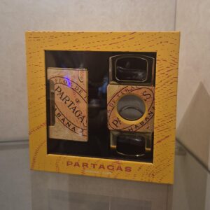 Partagas Classic Gift Set - Lighter/Cutter - Image 2
