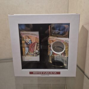 Romeo y Julieta Classic Gift Set - Lighter/Cutter - Image 2