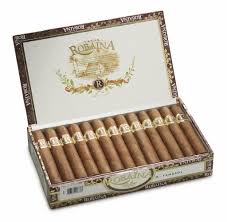 Vegas Robaina Famosos - Single LIMIT 5 CIGARS PER CUSTOMER