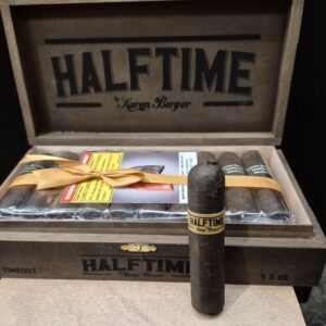 Karen Berger Halftime Maduro - Single